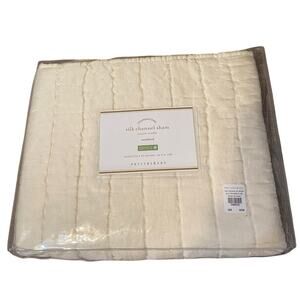 Pottery Barn NWTs Silk Channel Standard Pillow Sham Cream